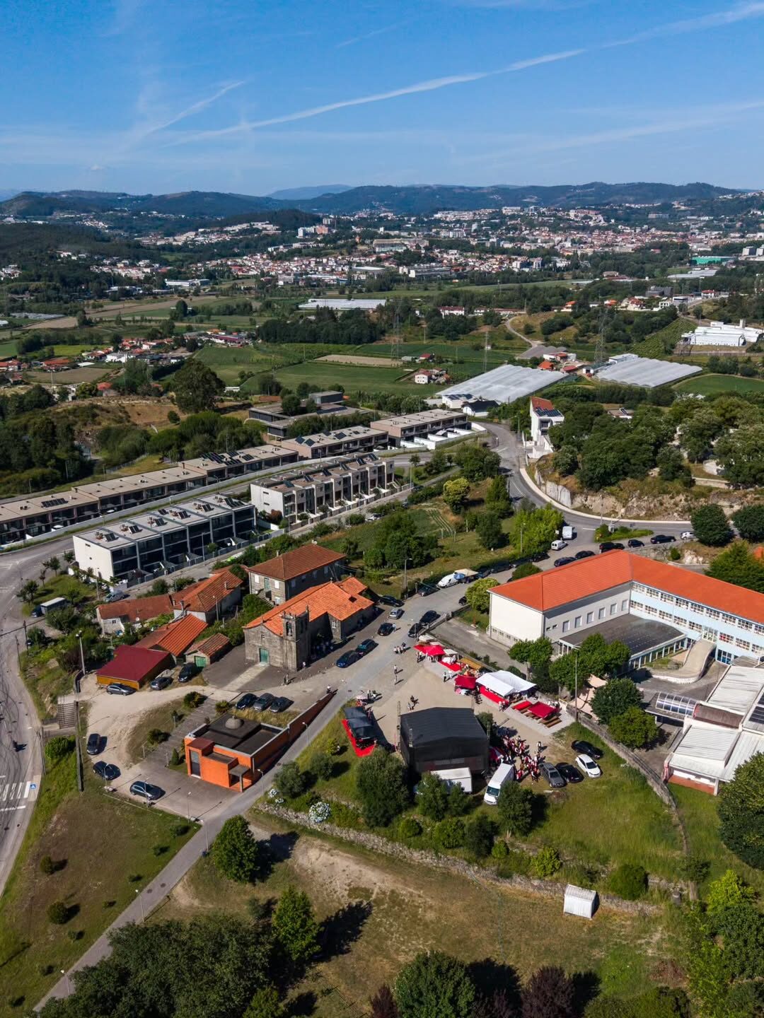 Fotografia aérea — presença da Moto Freitas em festival local